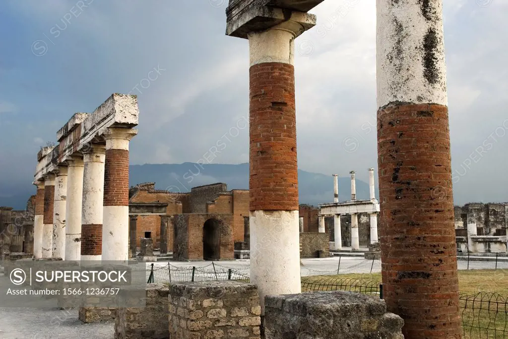 Forum, archeological site of Pompeii, province of Naples, Campania region, southern Italy, Europe