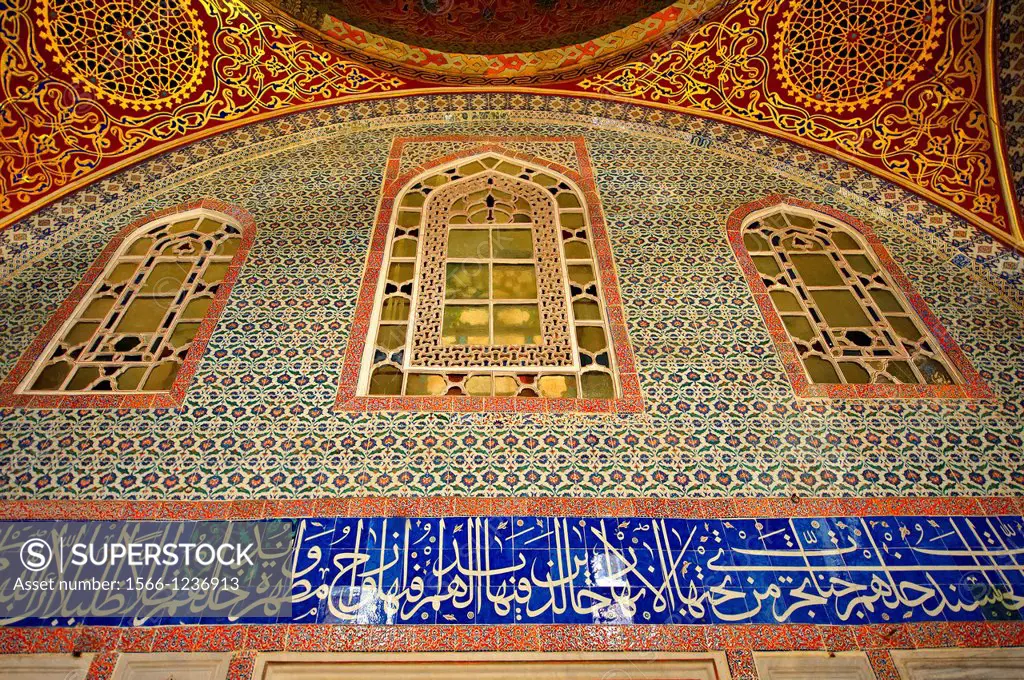 The Ottoman architecture of the Privy Chamber of Sultan Murad III decorated with 16th century Iznk tiles  Topkapi Palace, Istanbul, Turkey