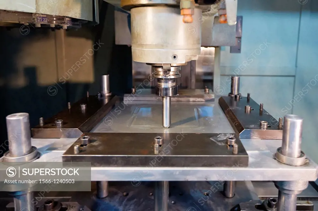 Incremental sheet formed into a CNC milling machine  Industry, Tecnalia Research & innovation, Technology and Research Centre, Miramon Technological P...