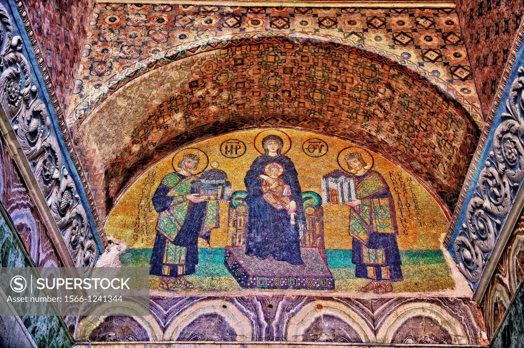 The Virgin Mary between Emperor Justinian to the left presenting a model of the Hagia Sophia and Emperor Constantine presenting a model of Constantino...