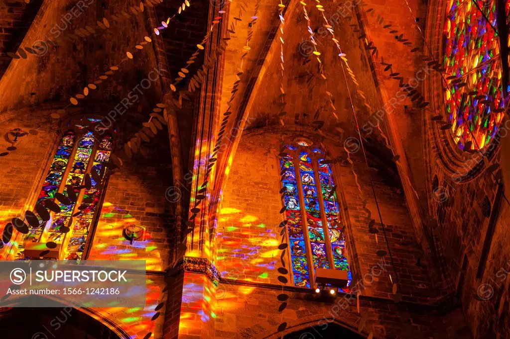 play of light caused by the larger rosette, Mallorca Cathedral, XIII Century, Historic-Artistic, Palma, Mallorca, Balearic Islands, Spain, Europe