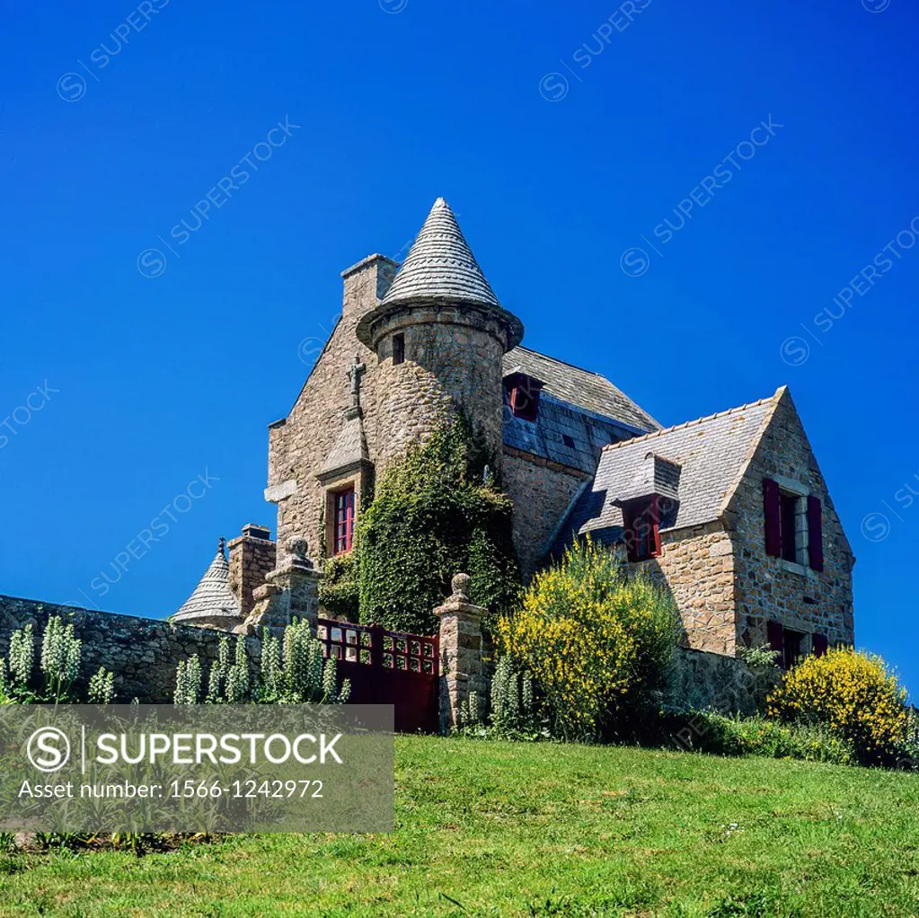 Overlooking mansion ´Bréhat´ island Brittany France