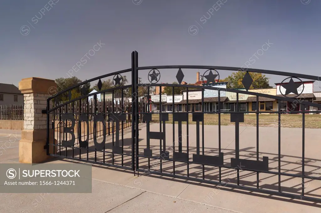 USA, Kansas, Dodge City, Boot Hill Museum, sign