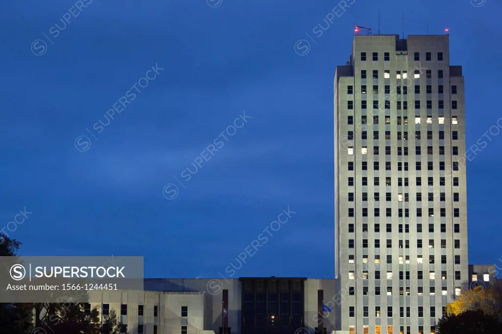 USA, North Dakota, Bismarck, North Dakota State Capitol, exterior, dusk