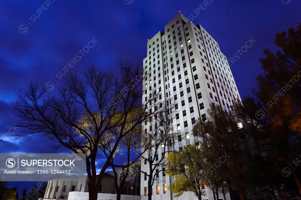 USA, North Dakota, Bismarck, North Dakota State Capitol, exterior, dusk