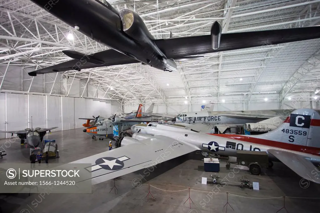 USA, Nebraska, Ashland, Strategic Air & Space Museum, interior, U-2 spyplane and WW2-era B-17 bomber