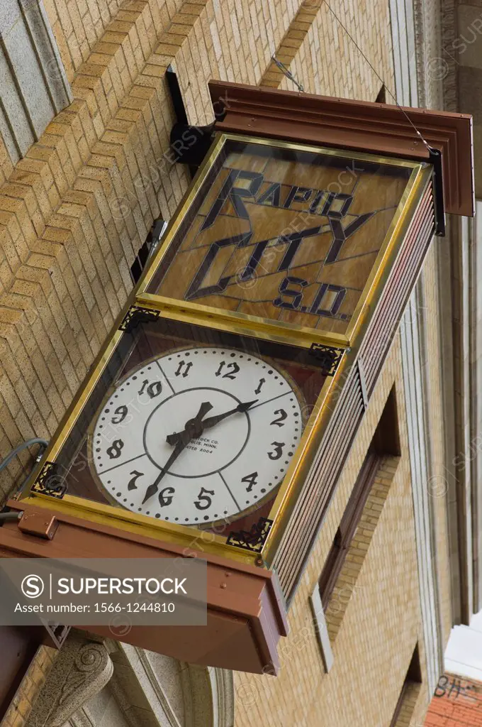 USA, South Dakota, Rapid City, outdoor clock