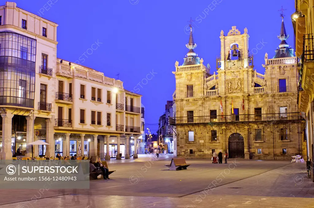 The Ayuntamiento, City Hall of Astorga by night, La Maragateria, Leon, Castilla y Leon, Spain.