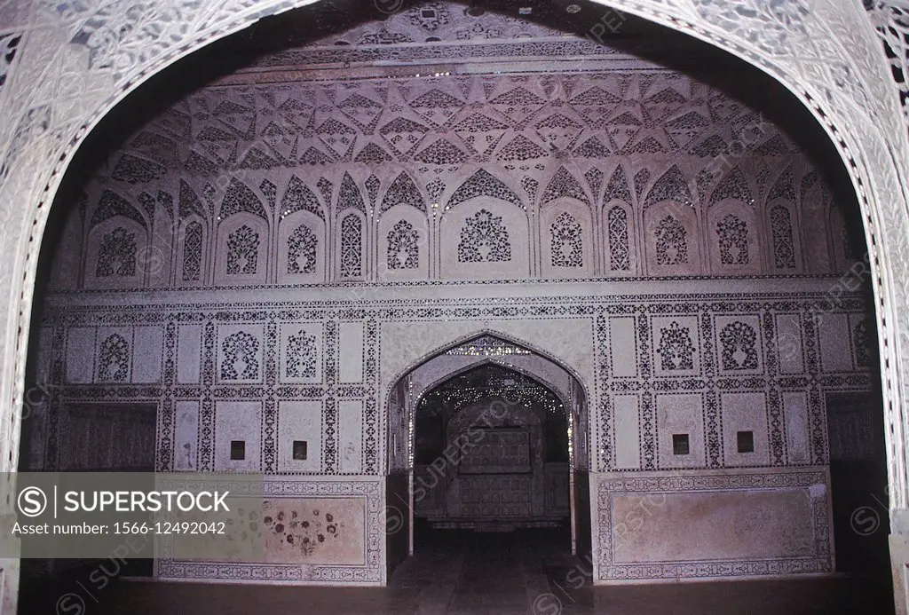 ´Sheesh Mahal´ or the Glass Palace. Built by the Mughal King Shah Jahan in 1631-1640 A. D. Agra, India.