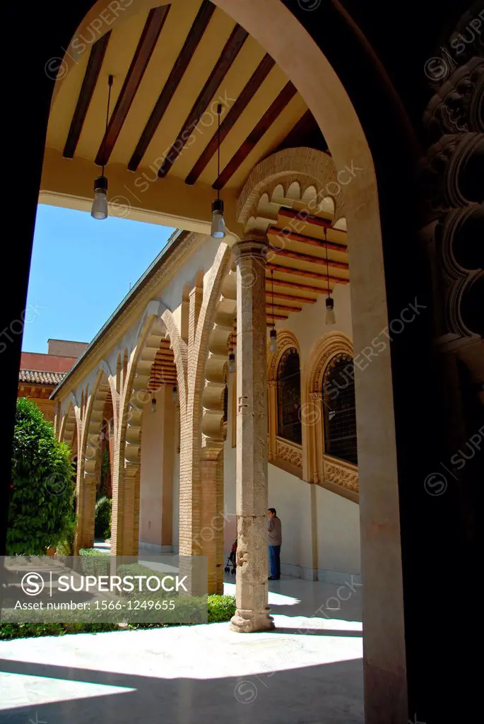 La Aljafería Palace, North gate arches  Patio de Santa Isabel  Zaragoza, Aragón, Autonomous Community of Aragon, Ebro Valley, Spain, Europe