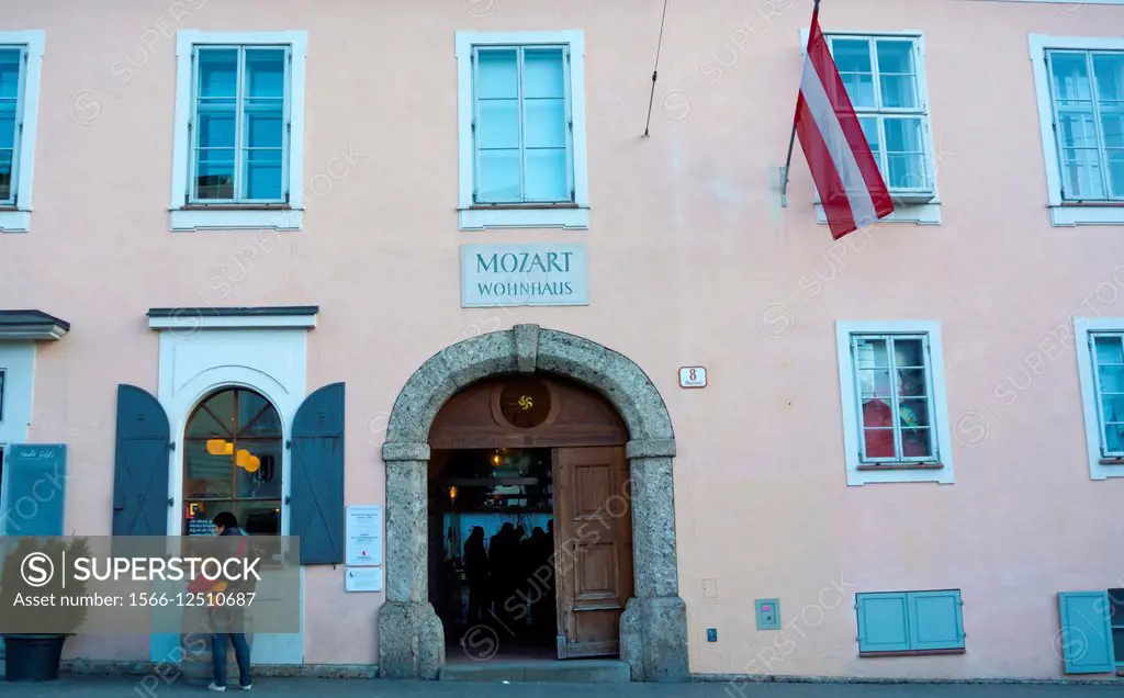 Mozart wohnhaus, Mozart residence, Neustadt, new town, Salzburg, Austria.