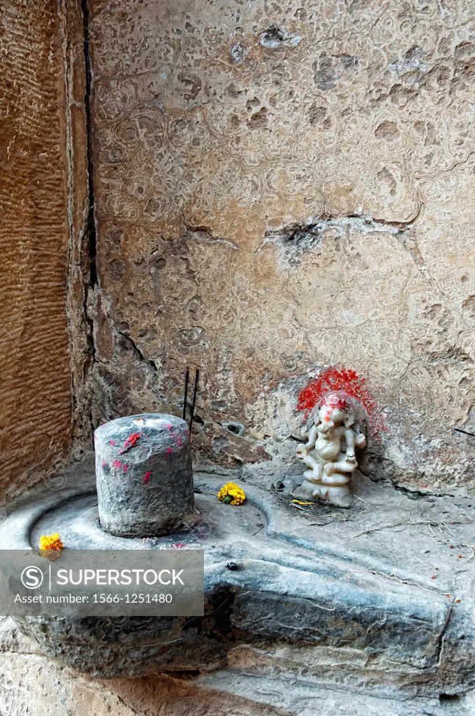 Shiva lingam and Ganesh God  Varanasi, Benares, Uttar Pradesh, India