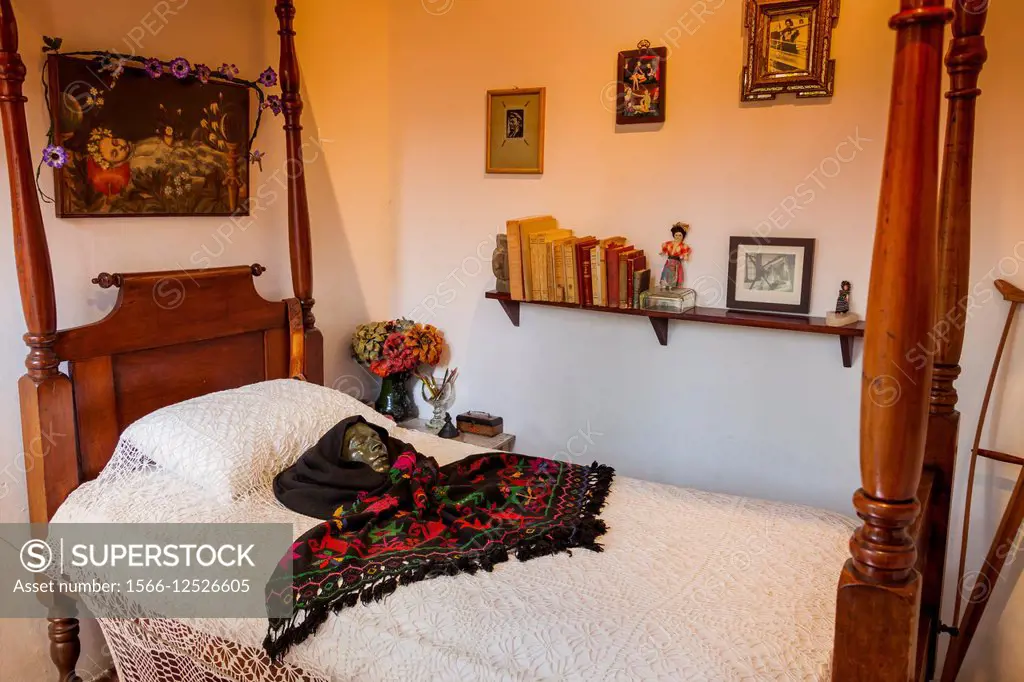 Frida´s bed, Frida Kahlo Museum (aka The Blue House, La Casa Azul), Coyoacan, Mexico City, Mexico DF, Mexico