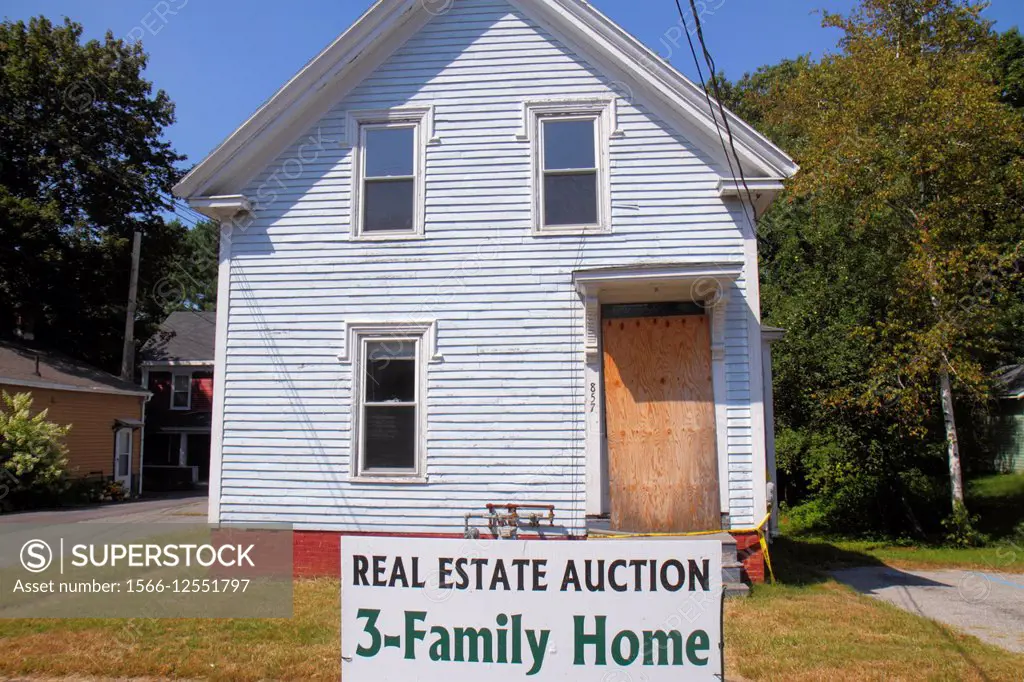 Maine, South Portland, sign, house, vacant, real estate auction,