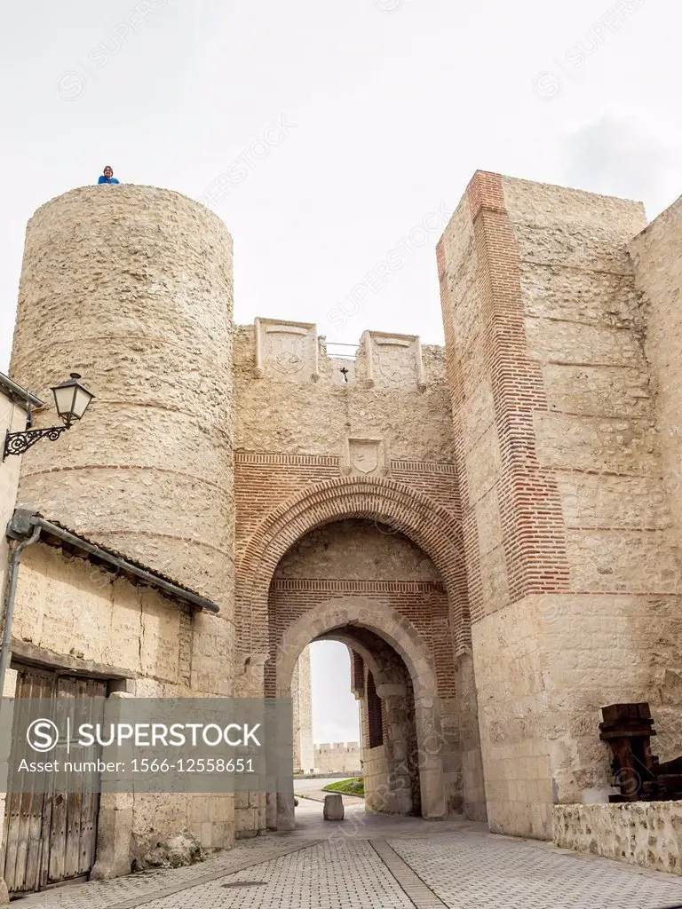 Arco de San Basilio, City Wall, Cuéllar. Conjunto histórico. Segovia province. Castile-Leon. Spain.