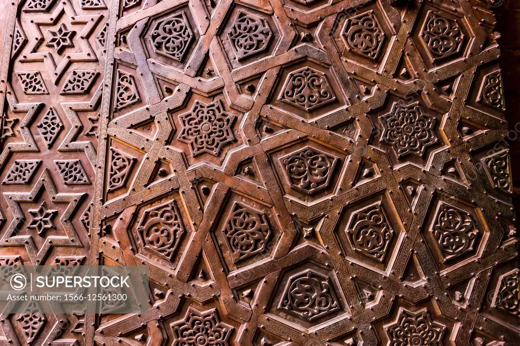 Wooden door of Sultan Al-Mu´ayyad Sheikh Mosque, City of Cairo, Egypt