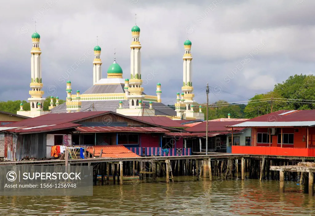 Brunei, Bandar Seri Begawan, Kampong Ayer, water village, mosque,