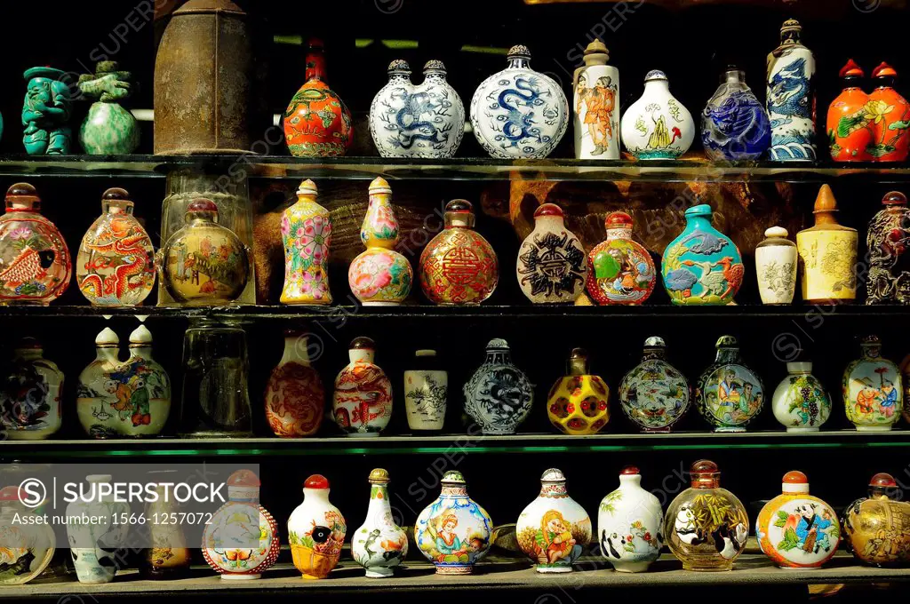 Snuf bottles, Antique shop, Luilichang street, Beijing, China, Asia