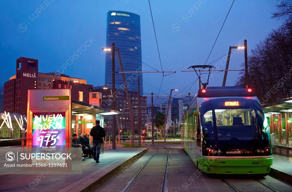Urban tramway, Abandoibarra, Iberdrola tower, Bilbao, Bizkaia, Basque Country, Spain.