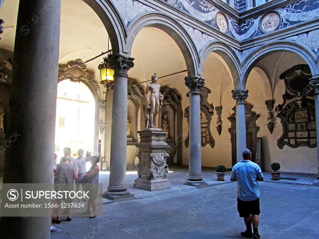 Courtyard of the Columns, also known as Michelozzo's Courtyard (Cortile delle Colonne or Cortile di Michelozzo). The statue is Baccio Bandinelli's Orp...