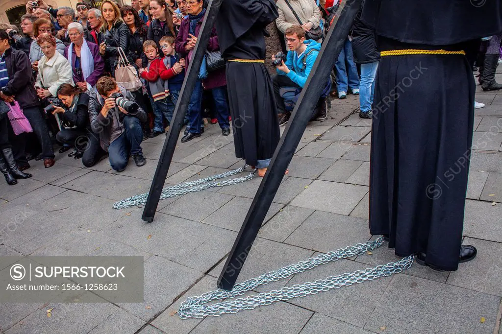 Penitents in procession, sisterhood of Jesus del Gran Poder y virgen de la Macarena, Good Friday, Easter week, Plaza de San Agustin, Barcelona, Catalo...