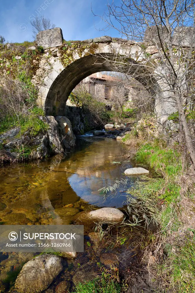 Margara bridge on the Cereceda stream. Tietar Valley. Casavieja. Avila. Castilla Leon. Spain.
