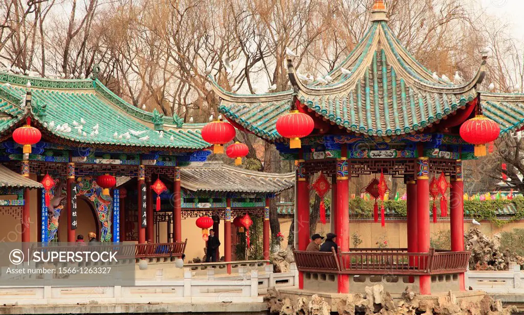 China, Yunnan, Kunming, Green Lake Park, pavilion,