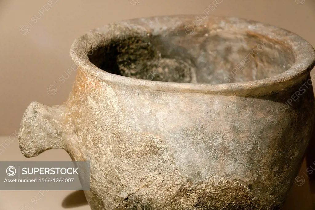 Crock, Archaeological Museum are Fornes, room Talayotic period 1300-123 C, Montuiri, District of Es Pla, Mallorca, Spain