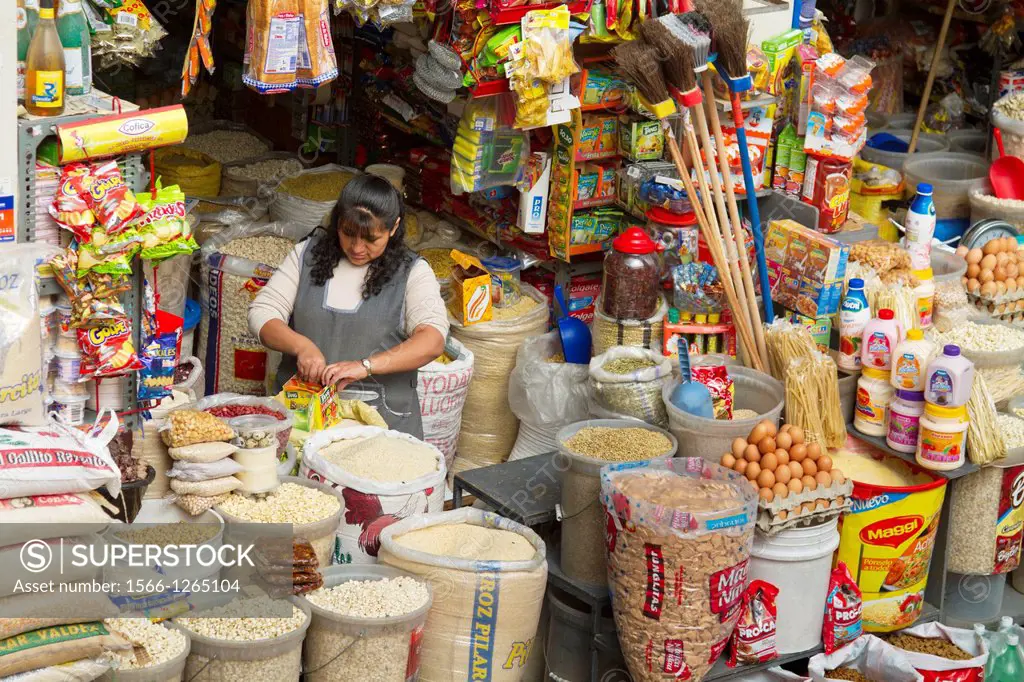 Ecuador, Cuenca, Central market.