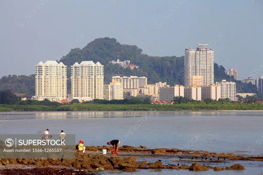 Malaysia, Penang, Georgetown, Gurney Drive, people, apartment buildings,