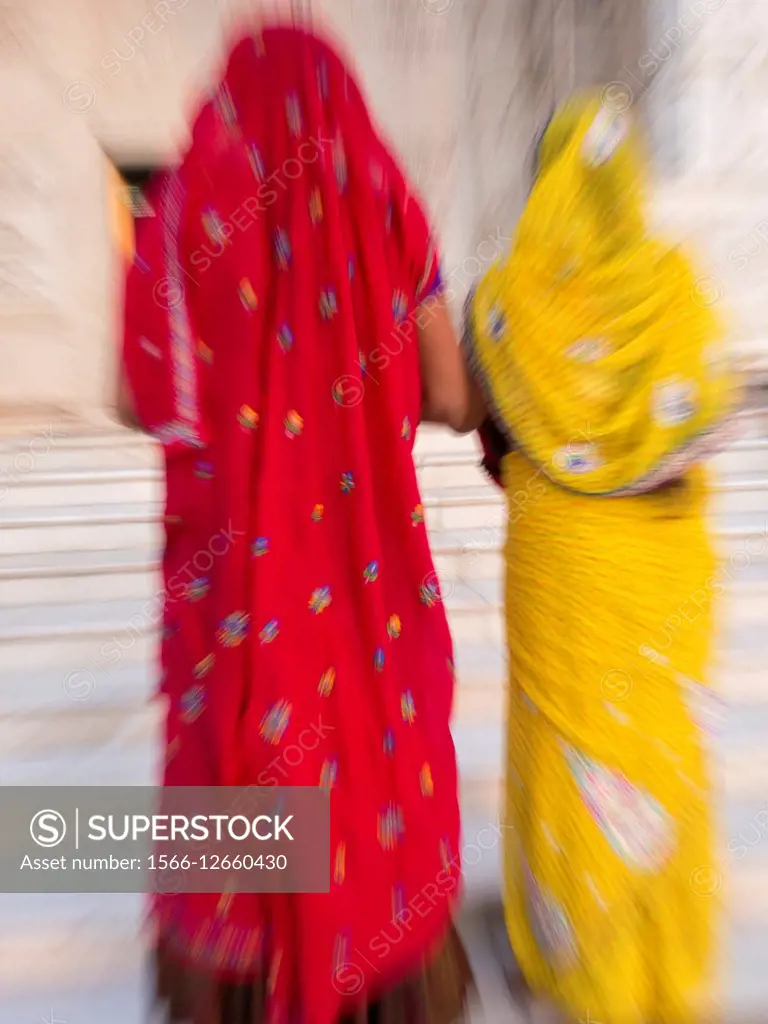 Women in sari, Jaipur, Rajasthan, India