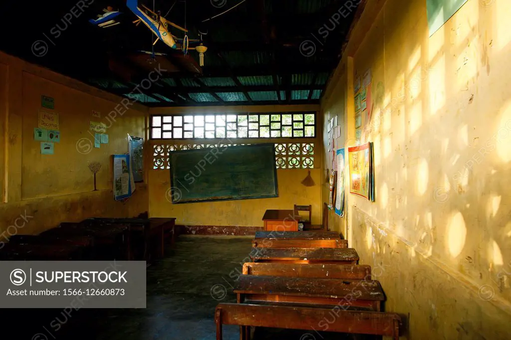 Classroom in Buen Peru. Amazon. Peru.