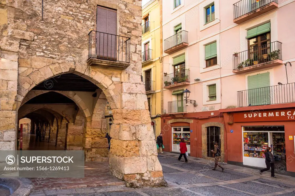 Spain , Catalunya Region , Tarragona City , (UNESCO) , Civaderia Street , Tarragona Old district