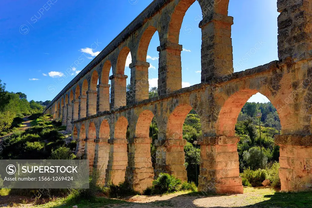 Pont del Diable Devil´s Bridge Roman aqueduct, Tarragona, Catalonia, Spain
