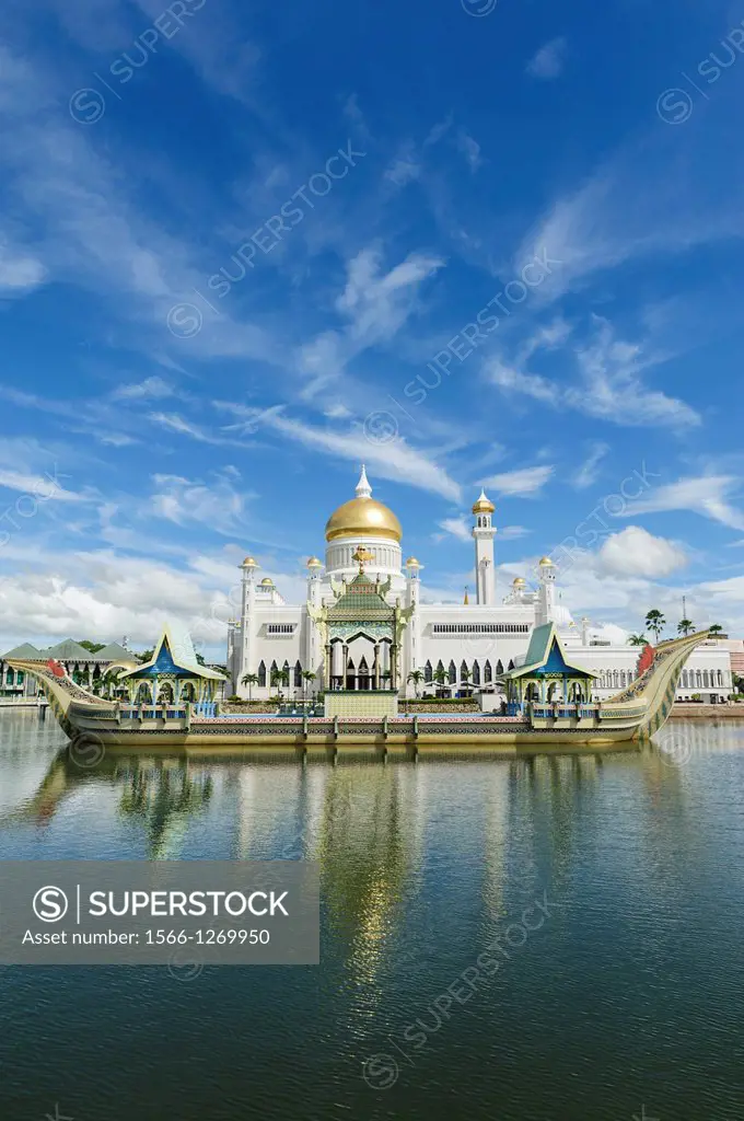 View of Omar Ali Saifuddien Mosque, Bandar Seri Bengawan, Brunei, Borneo, Asia
