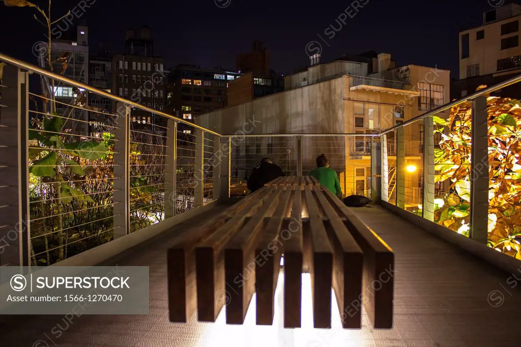 Wood bench at the High Line Park New York