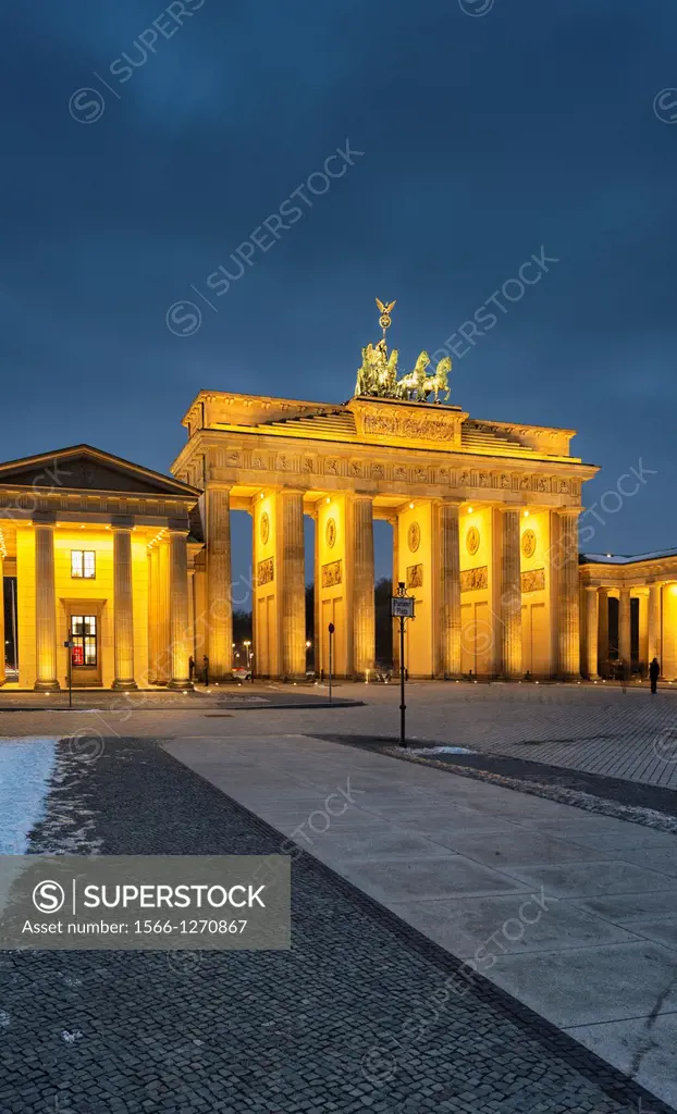 The Brandenburg Gate at night,Brandenburger Tor,Mitte,Berlin,Germany