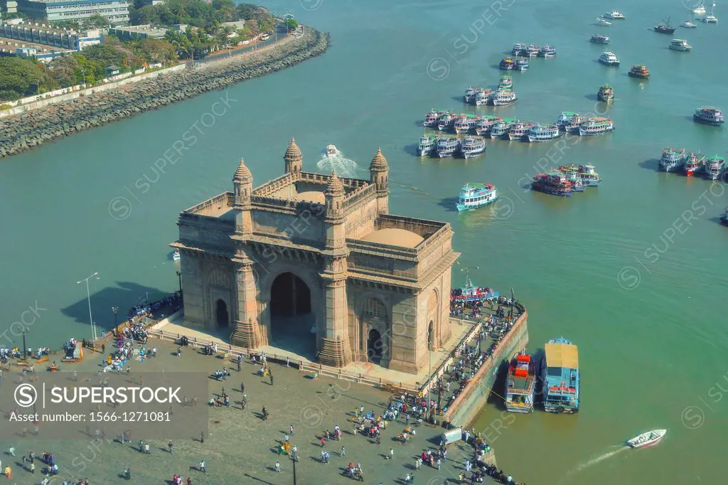 India , Maharastra State, Mumbay City, Colaba District, Gateway Of India Bldg.
