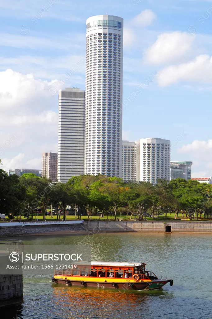 Singapore, Singapore River, Marina Bay, Swissotel The Stamford, hotel, skyscraper, water taxi, cruise boat, Marina Promenade,
