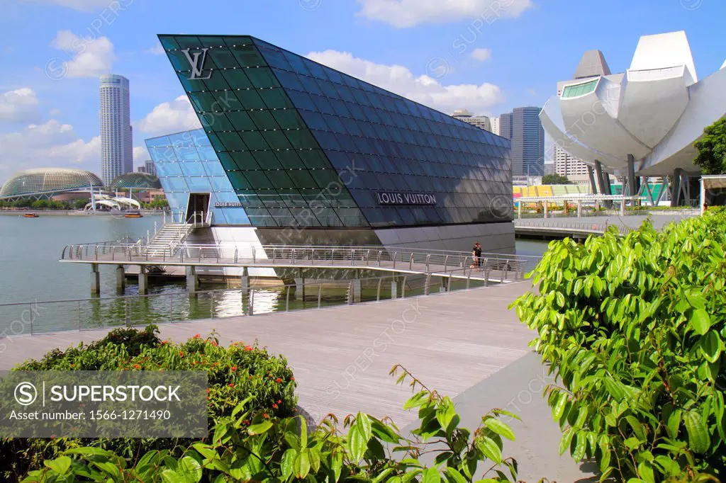 Singapore, The Shoppes at Marina Bay Sands, ArtScience Museum, Marina Bay, Singapore River, Swissotel The Stamford, hotel, Esplanade Theatres on the B...