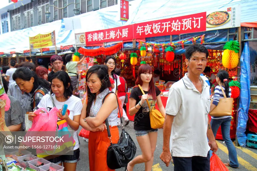 Singapore, Chinatown, shopping, market, marketplace, Asian, woman, man, hanzi characters, Chinese,
