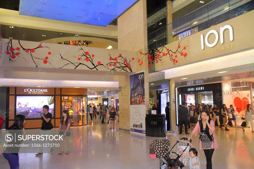 Singapore, Orchard Road, Ion Orchard, mall, complex, shopping, upscale, Asian, man, woman, girl, mother, daughter, L'Occitane en Provence, inside, int...