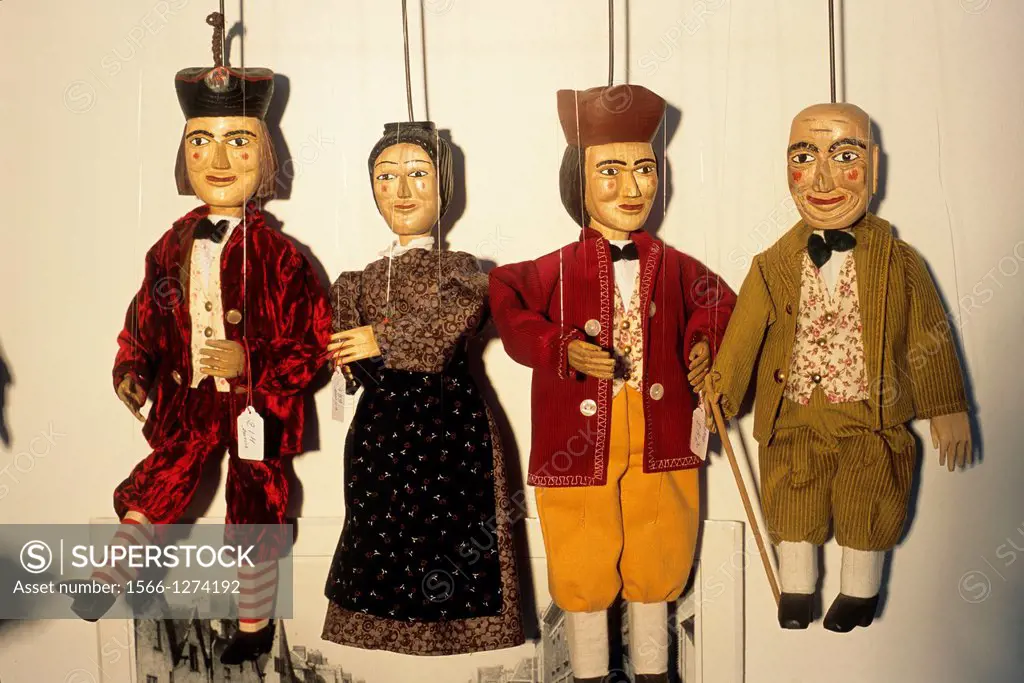 Ches Cabotans, figures of puppet theater, from left to right, Lafleur, Sandrine, tchot Blaise, Papa Tchu Tchu, workshop of Jean-Pierre Facquier, Amien...