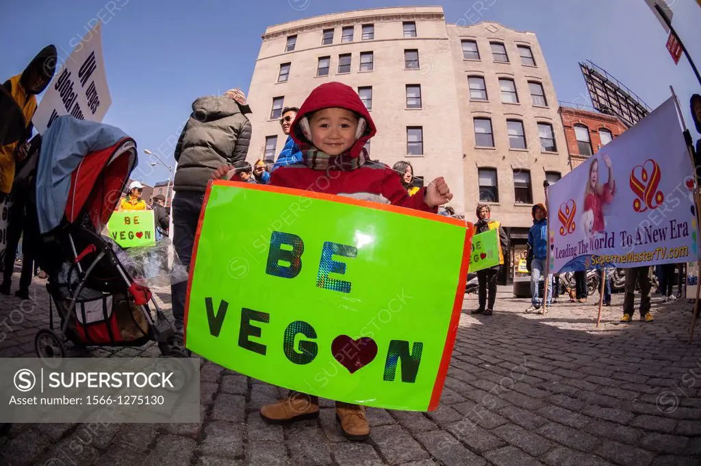Hundreds of vegetarians gather in the trendy Meatpacking District in New York to kick off the Sixth Annual Veggie Pride Parade in America. The yearly ...