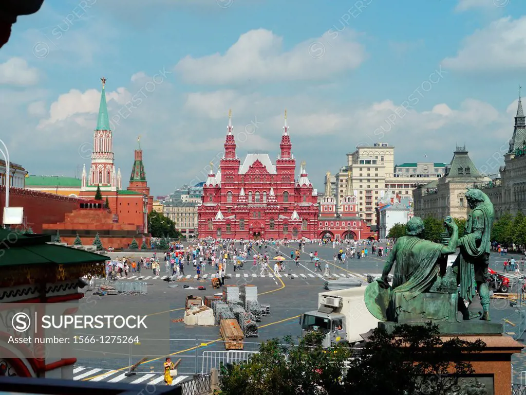 Russia, Moscow, Red Square, State History Museum and Resurrection Gate