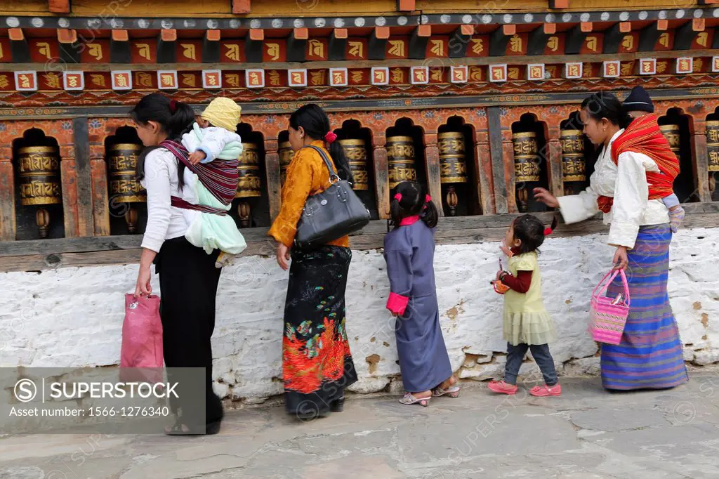 Bhutan (kingdom of), City of Thimphu, Changangkha Monastery, prayers wheels