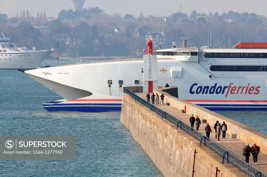 France, Brittany, Ille et Vilaine. The Condor Ferries hydrofoil entering the port of Saint Malo