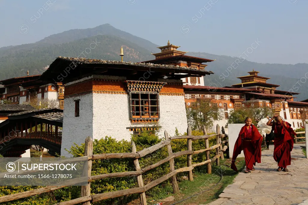 Bhutan (kingdom of), City of Punakha, the dzong built in 1637 by the Shabdrung Namgyel at the confluence of rivers Pho and Mo