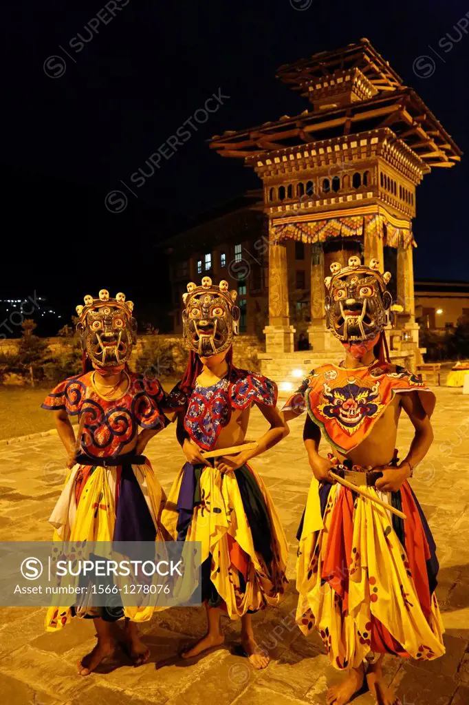 Bhutan (kingdom of), City of Thimphu, Hotel Taj Tashi, traditional dance Shacham