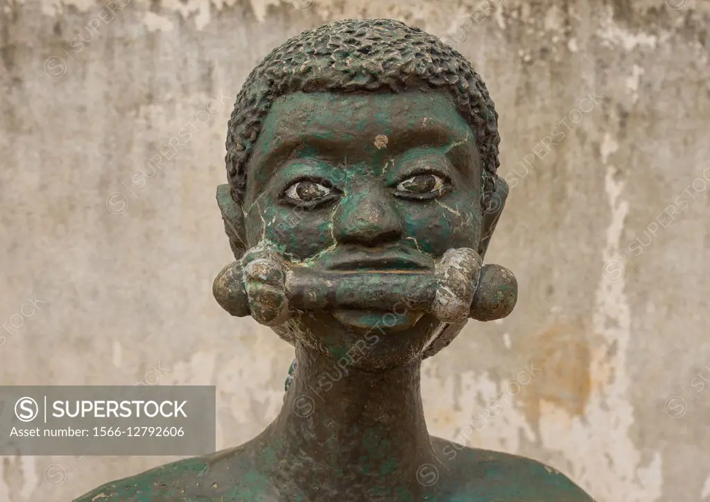 Benin, West Africa, Ouidah, slave statue on the slave trail.